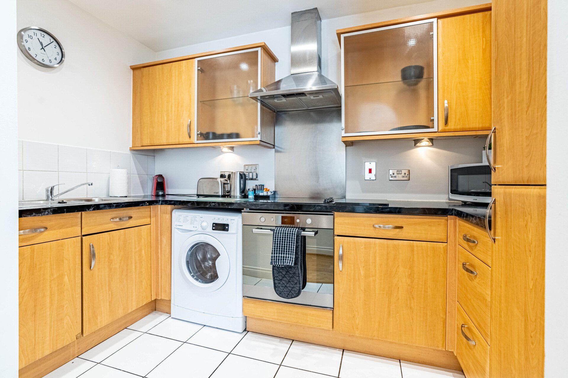 2 & 3 Bedroom Serviced Apartments, Reading Riverside House Celador