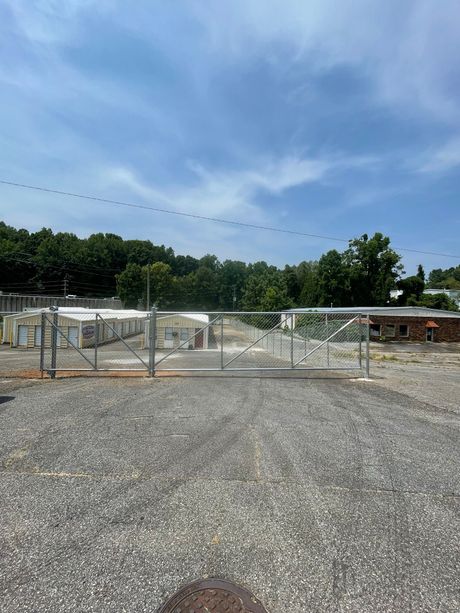 Commercial Fencing