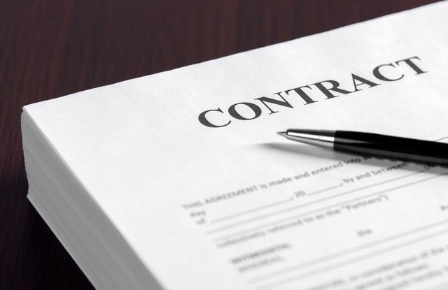 Contract lawyer deals