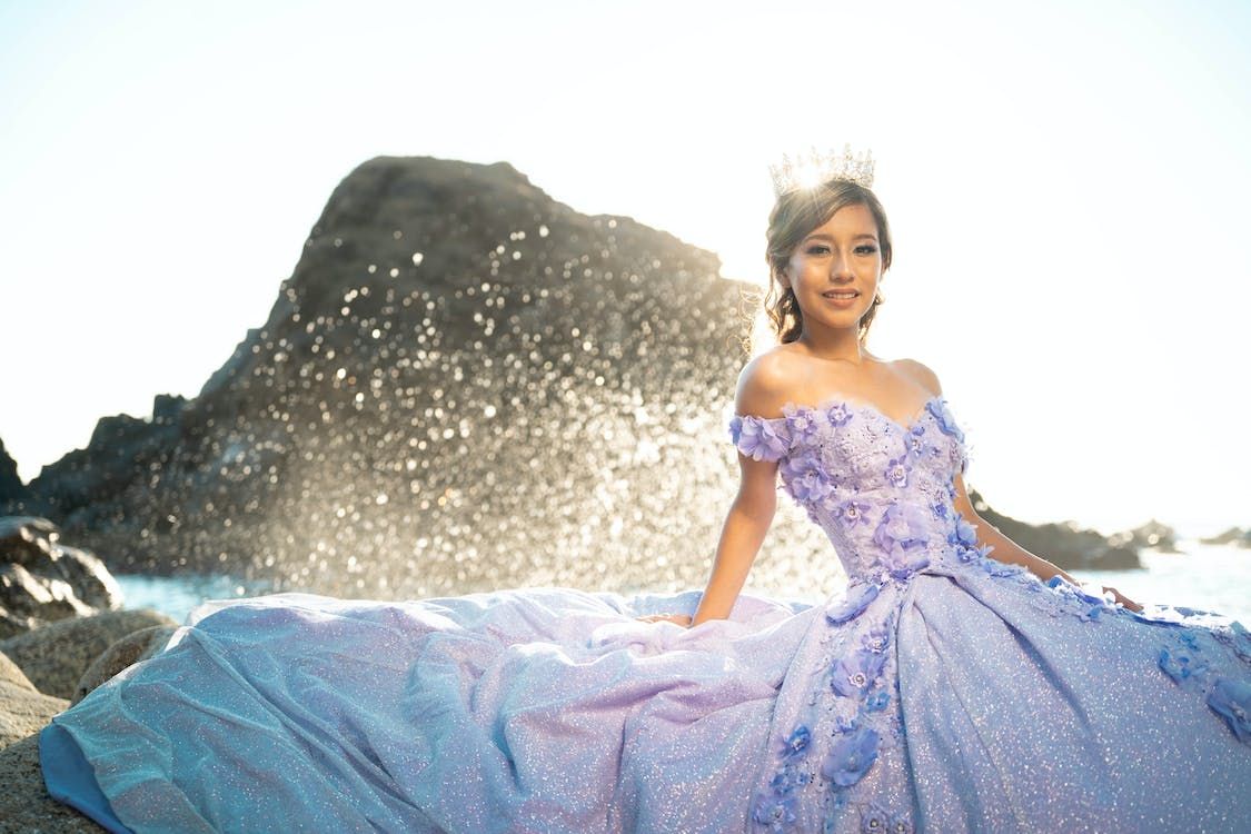 How to Choose the Perfect Quinceanera Dress