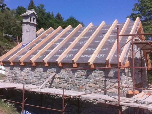 rifacimento tetto in legno
