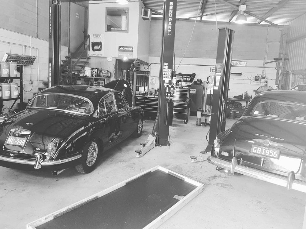 Black and White Picture of a Mechanic Garage — Northern Service Centre in Westcourt, QLD