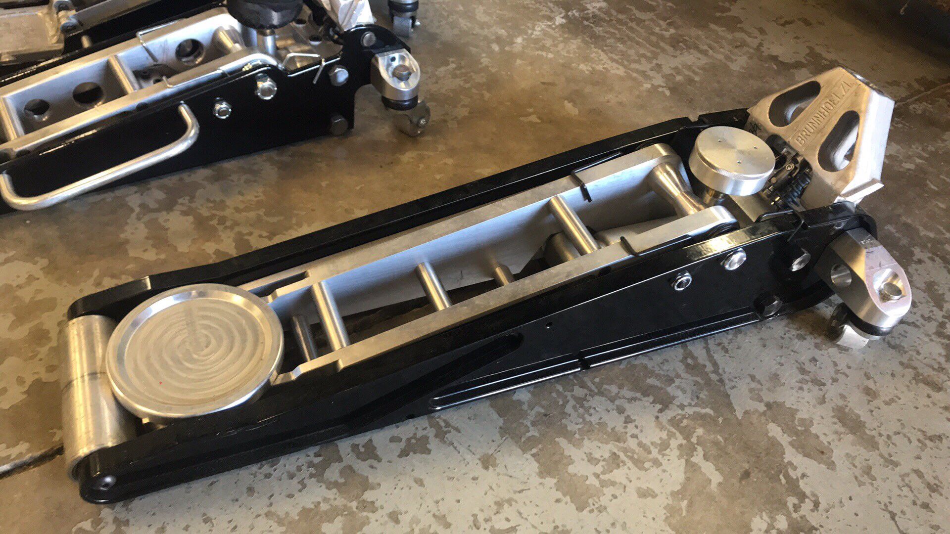 Garage Jack — Moorsville, NC — LKN Tool Repair,Inc.