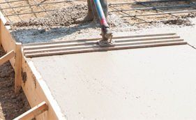 Constructing concrete driveway