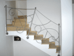 scale e corrimano in metallo