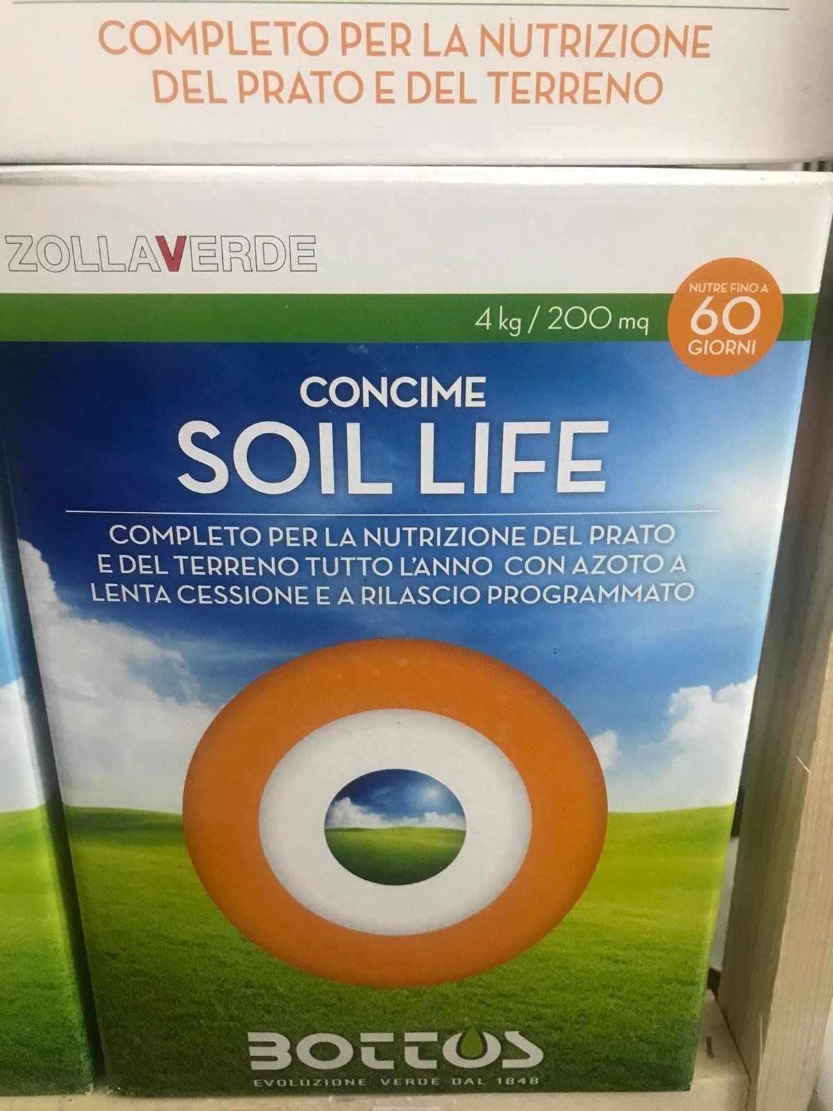 Completo per la nutrizione del prato e del terreno tutto l'anno con azoto a lenta cessione e a rilascio programmato