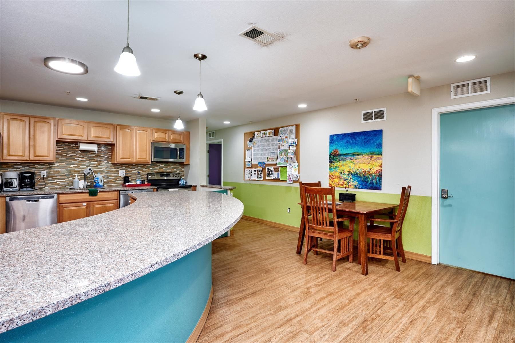 Lakewood 10 β Dementia Care Facilities β Assured Senior Living