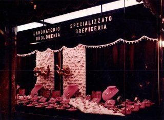 Negozio e tende - gioielleria artigianale a Roma