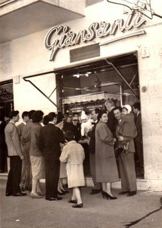 Foto vintage del negozio - gioielleria artigianale a Roma