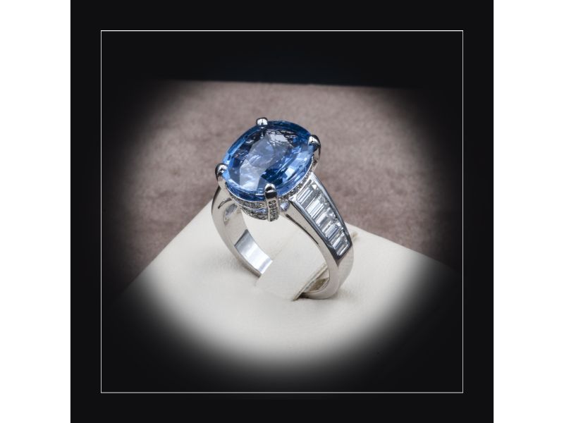 Anello con zaffiro - gioielleria artigianale a Roma