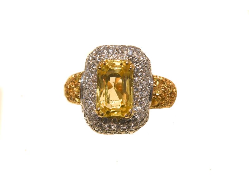 Anello dorato - gioielleria artigianale a Roma