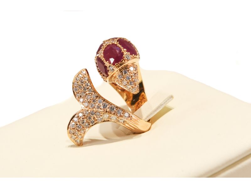 Gioiello tempestato di gemme - gioielleria artigianale a Roma