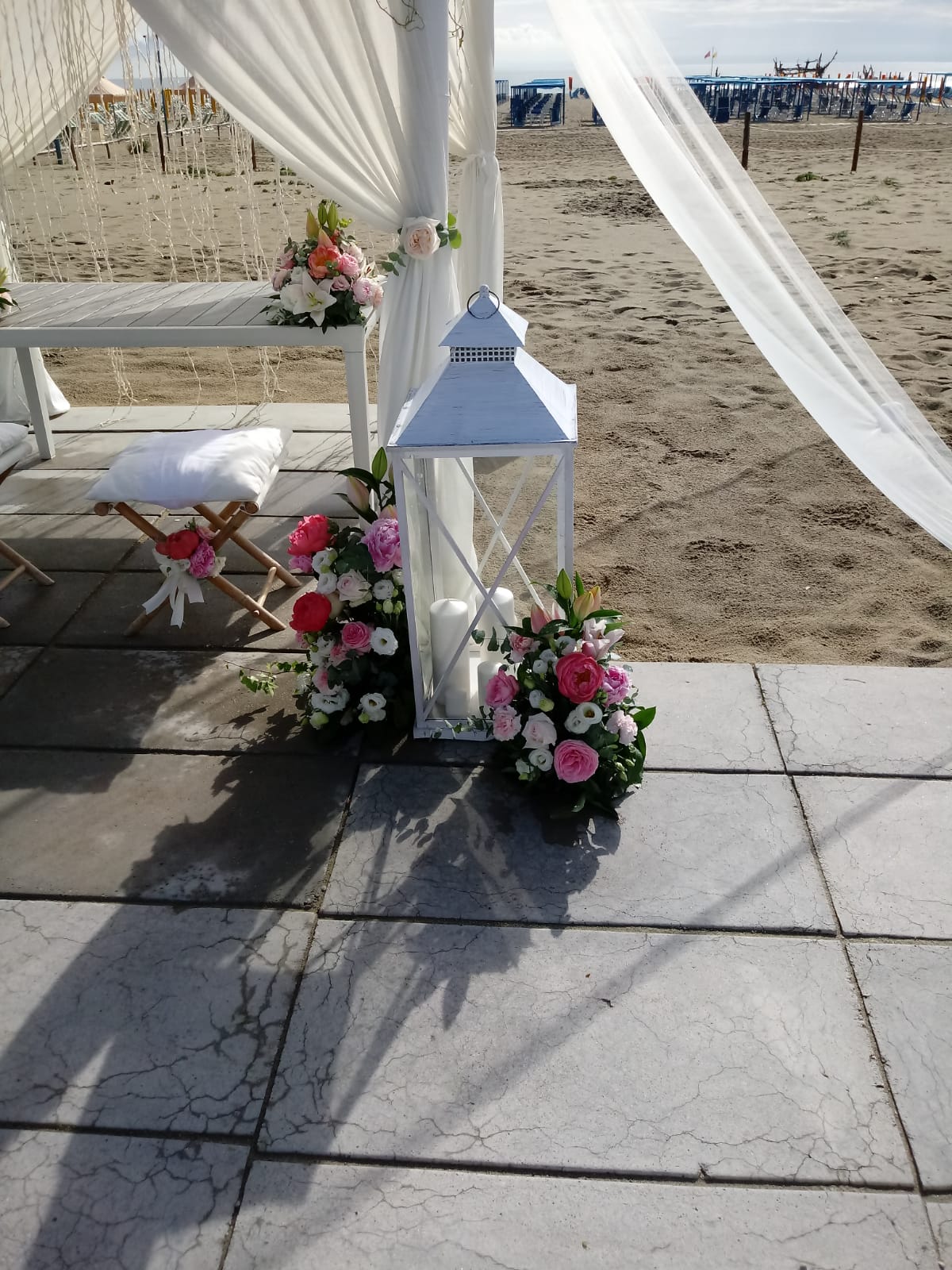 lanterna con fiori cerimoniale