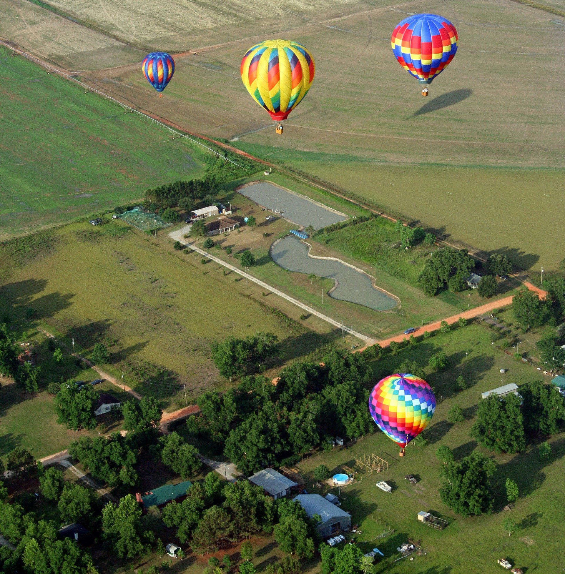 Gulf Coast Hot Air Balloon Festival Lights Up the Skies this week