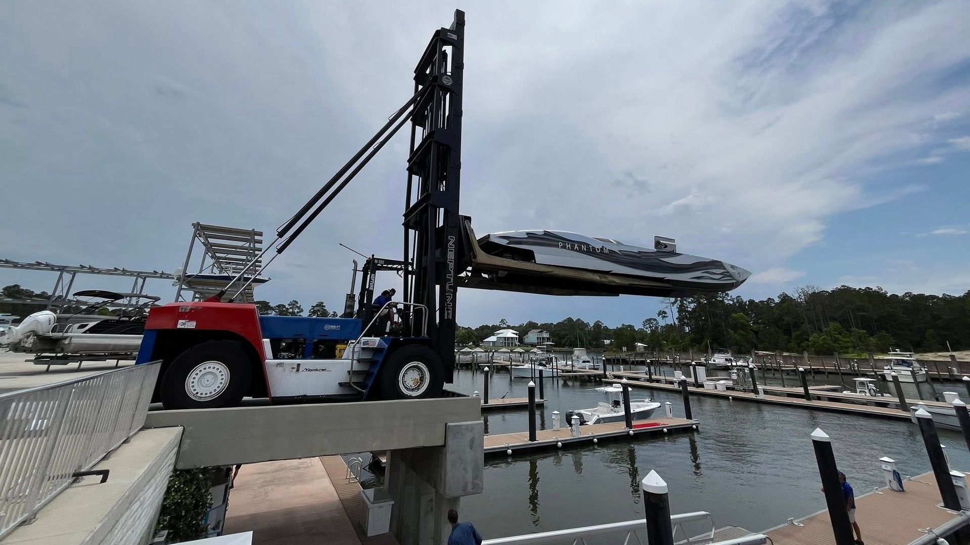 Facility engineered to withstand 160 mph winds and store vessels up to 55 feet