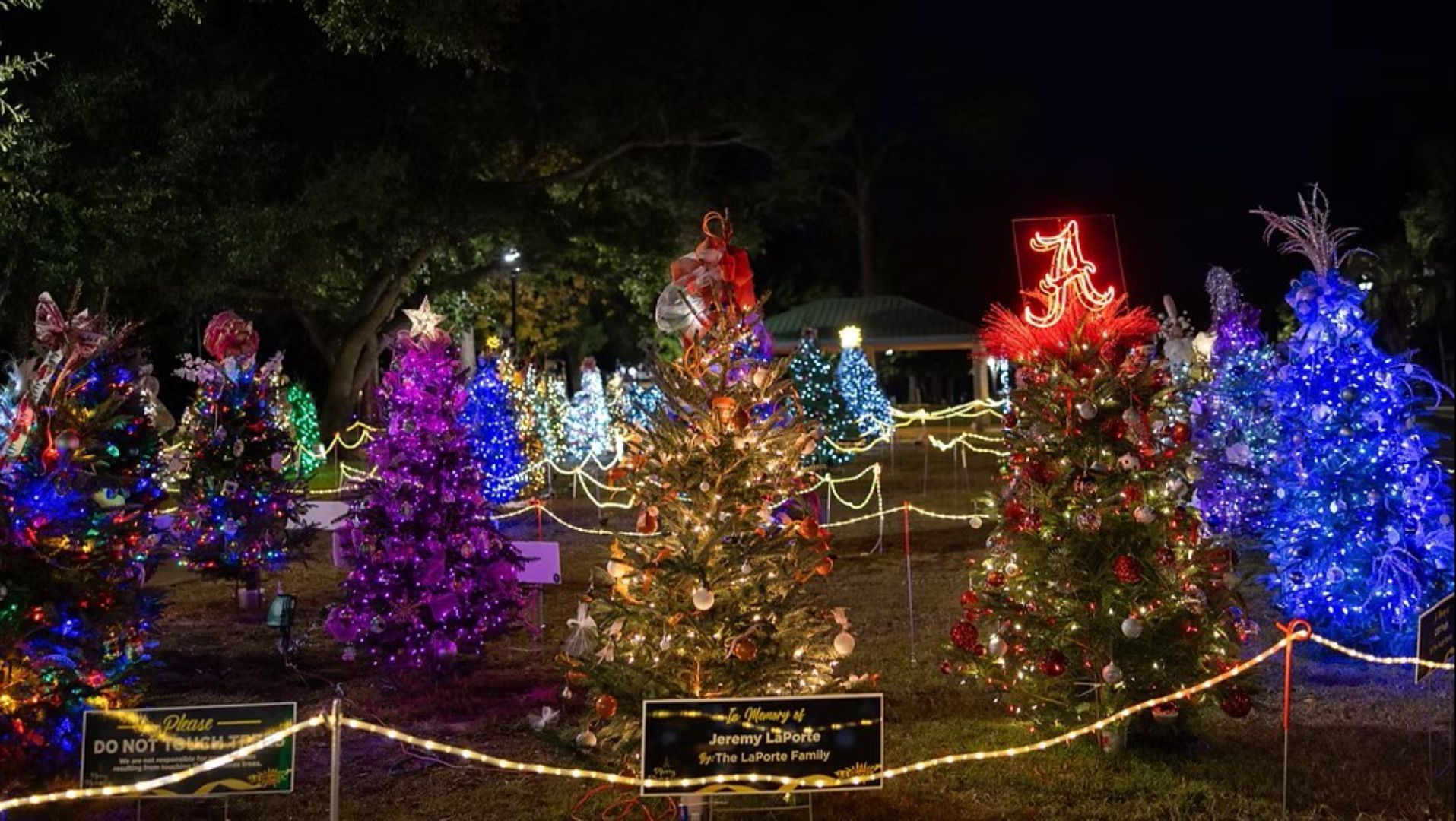 Golf Cart Christmas Parade Brings Holiday Cheer To Orange Beach