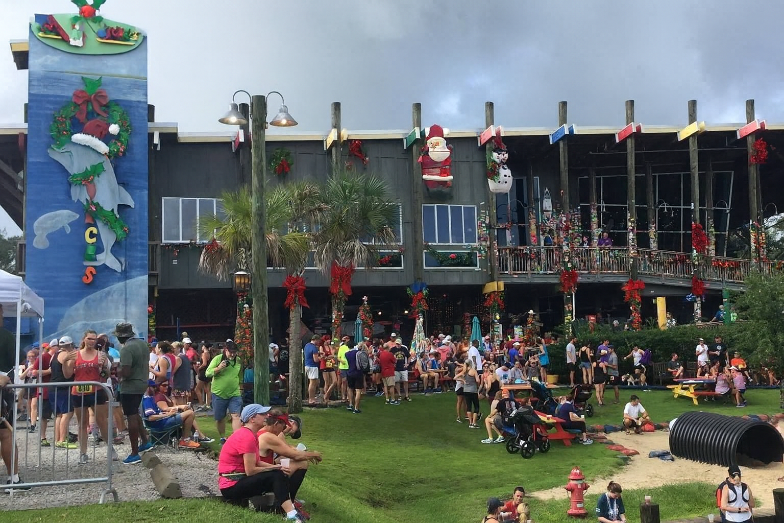 Holiday Fun Shines At Tacky Jacks In Orange Beach And Gulf Shores