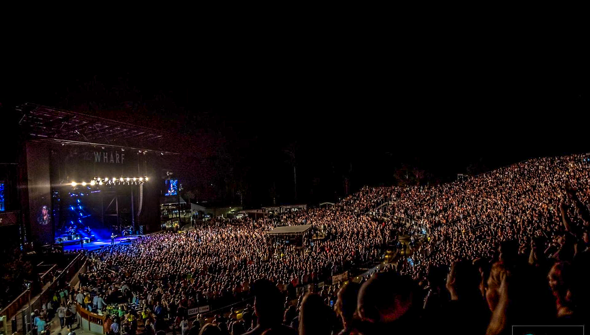 Country Legend Willie Nelson Set to Play Orange Beach in May