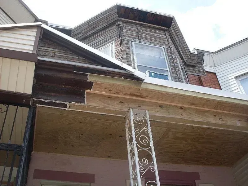 A house with a porch that is being built