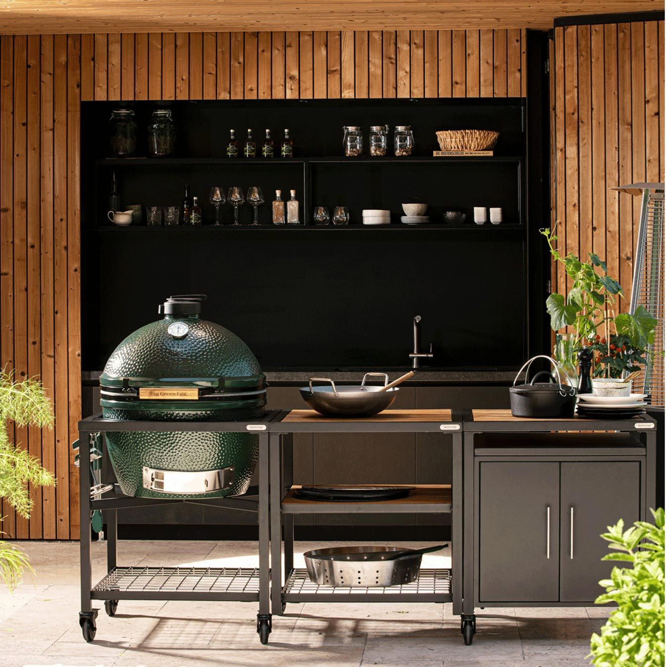 Big Green Egg XL With Expansion And Cabinet