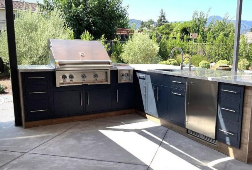 Custom Outdoor Kitchen Cabinets by Challenger Designs in Jacksonville, FL