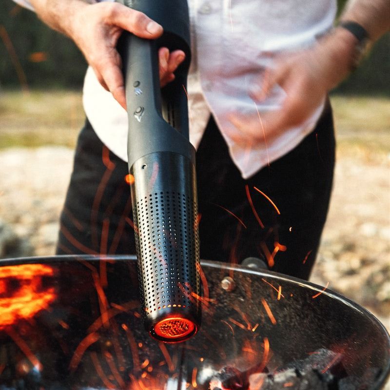 Man Using A Looft Lighter X