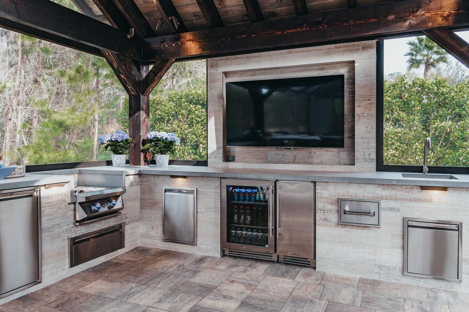 Outdoor Kitchen With True Appliances