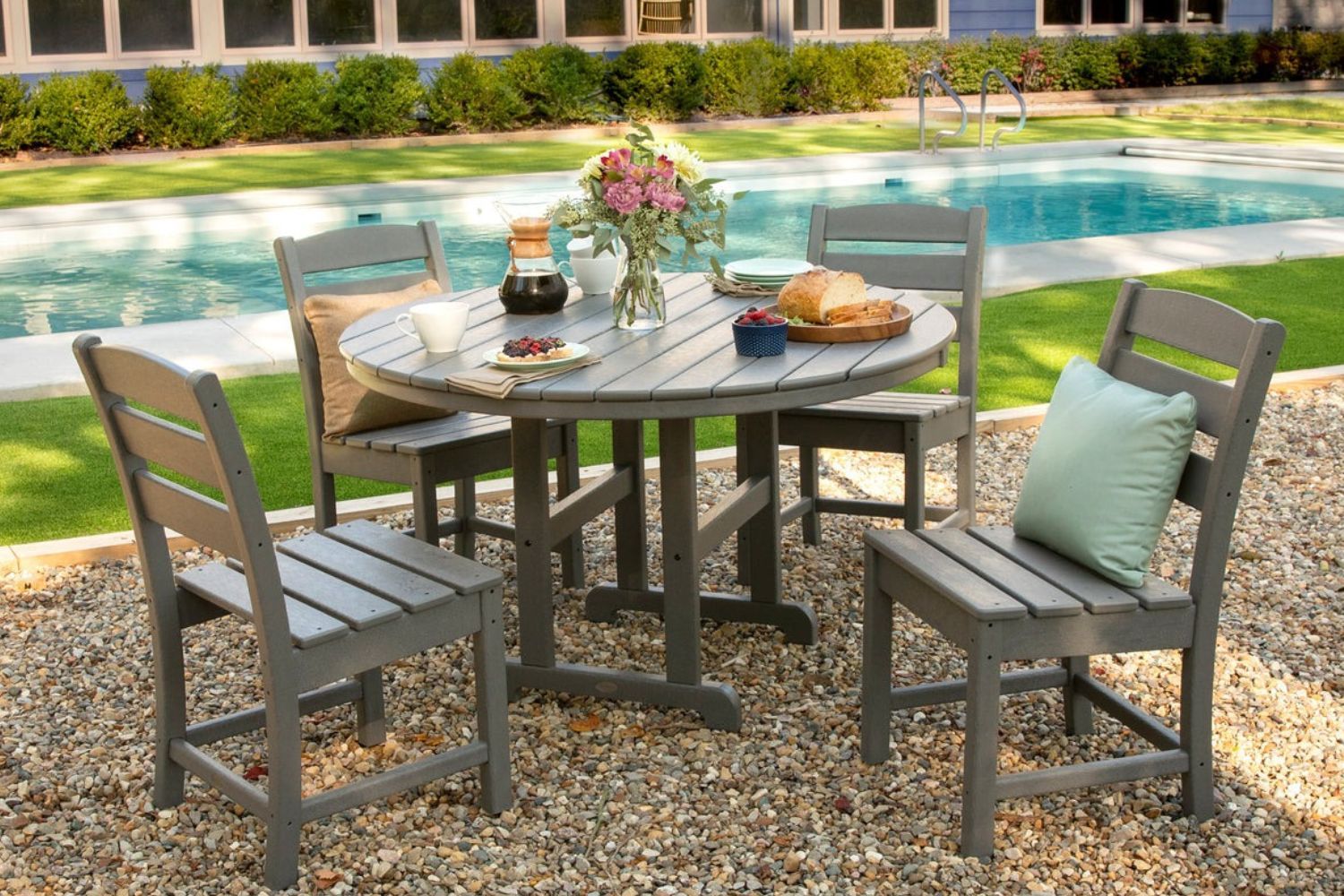 Polywood Lakeside Round Table