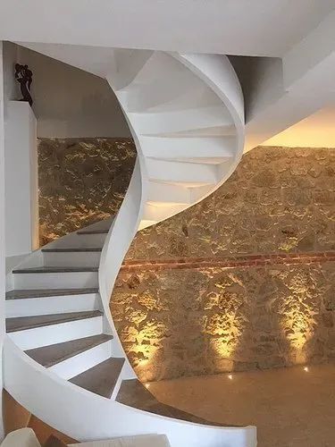 scala elicoidale in cemento mantova