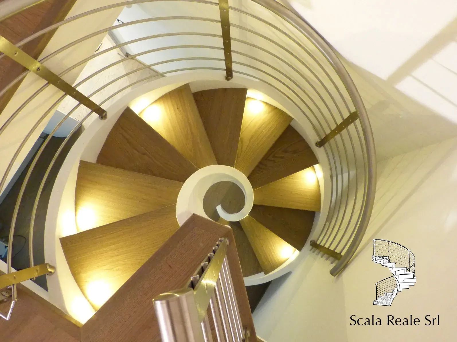 scala napoli a chiocciola