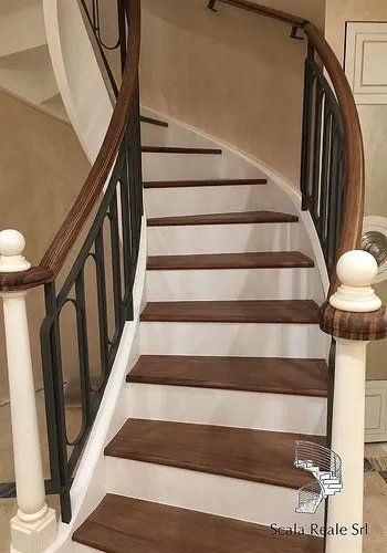 scala elicoidale con ringhiera bergamo