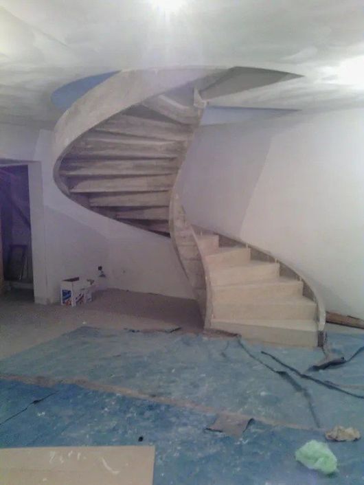 Rough installation of the staircase