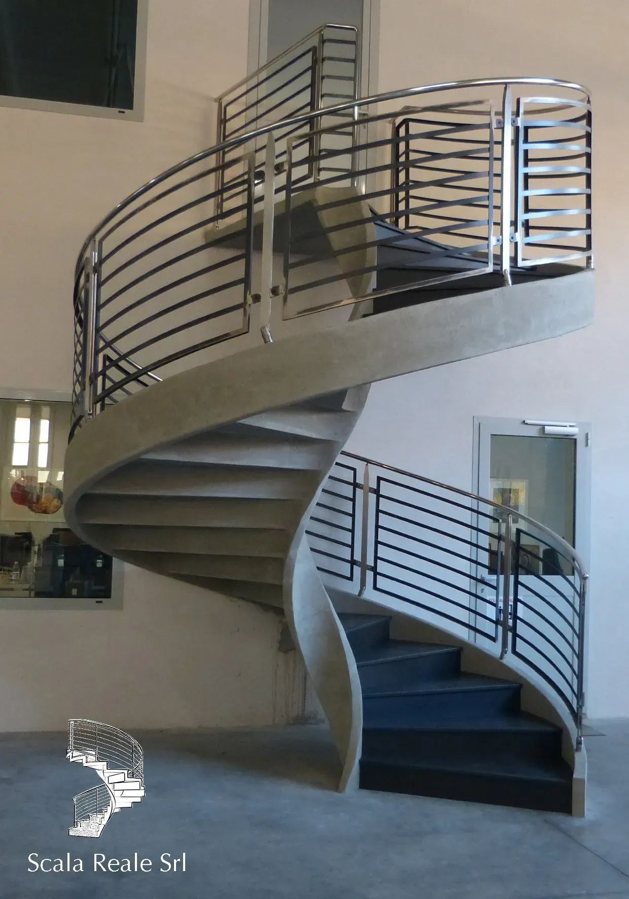 Scala elicoidale in cemento verona