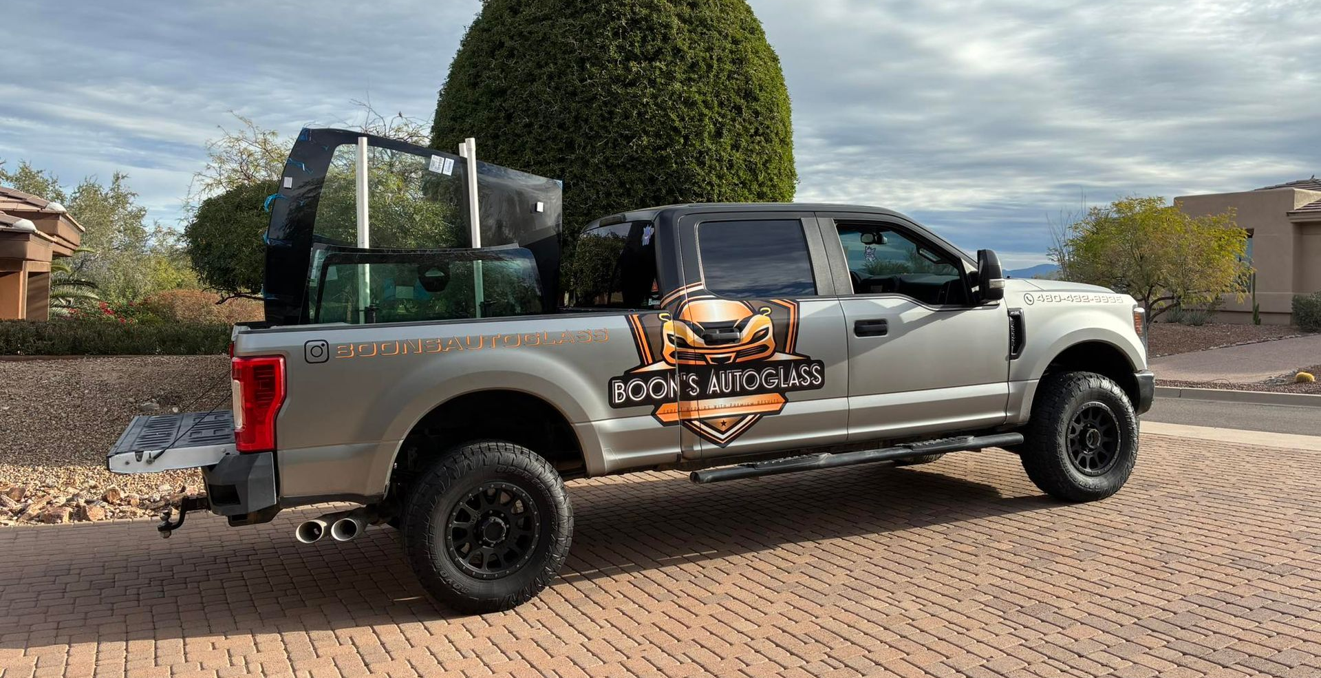 Mobile RV windshield repair in Phoenix, AZ