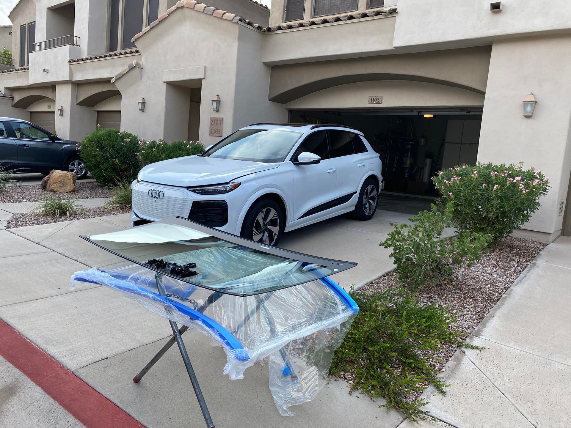 Mobile windshield replacement at your home or office in Maricopa County