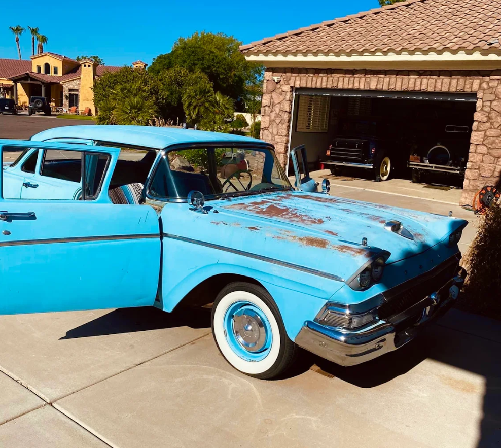 Custom cut windshield for classic cars in Maricopa County