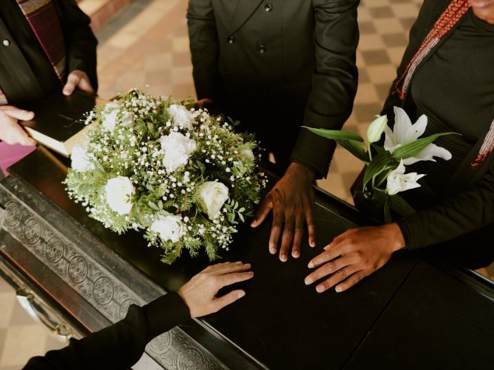 Memorial Services in Long Beach: Creating Personalized Tributes