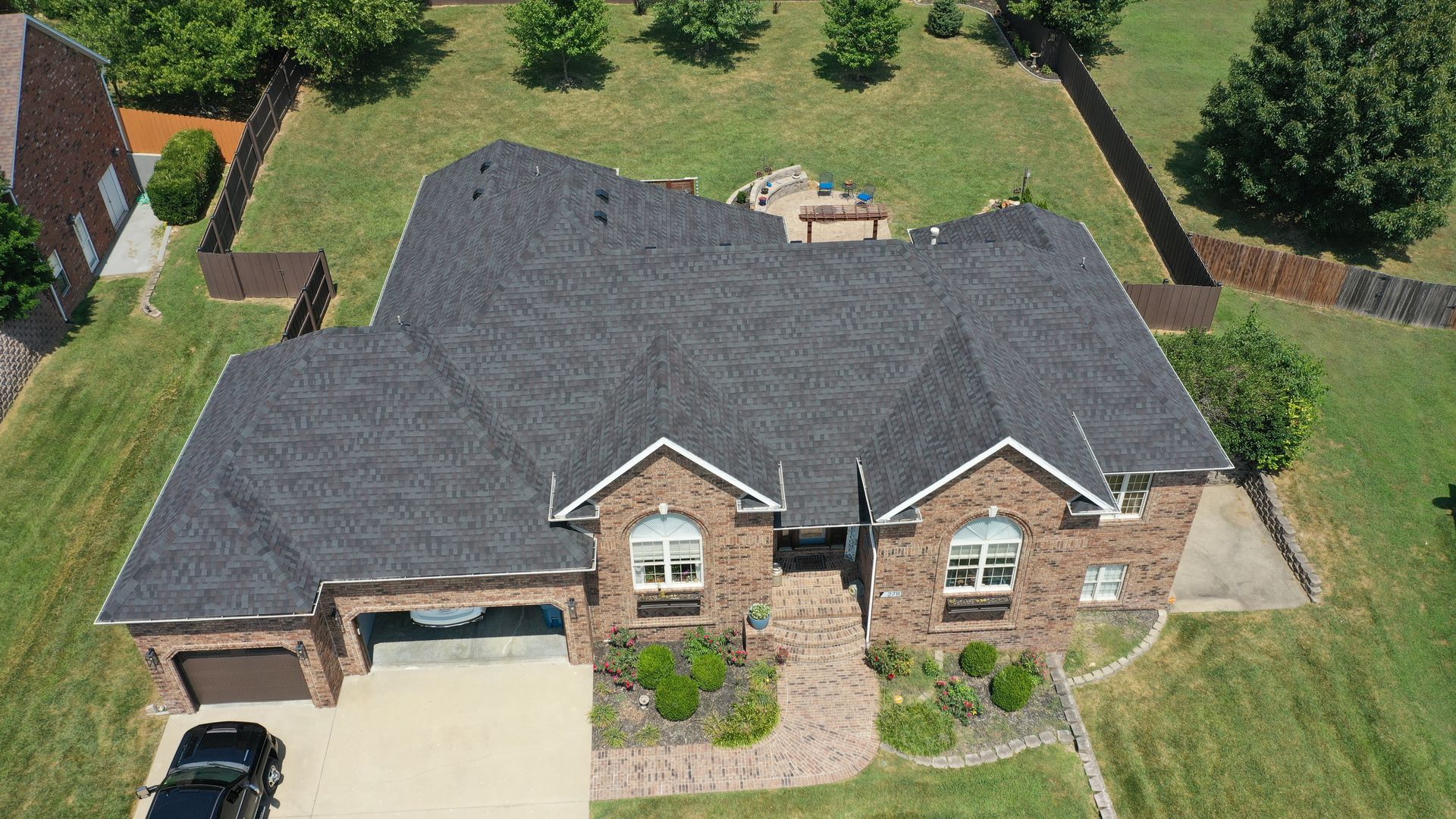 Roof replacement service