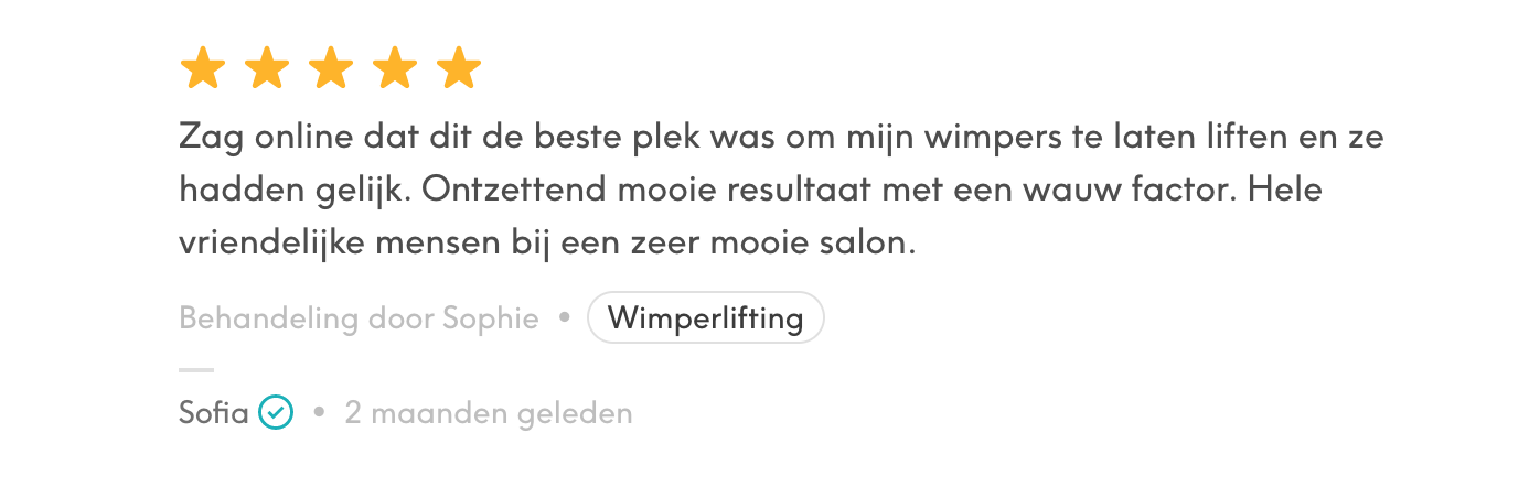 Een screenshot van een recensie met vijf sterren