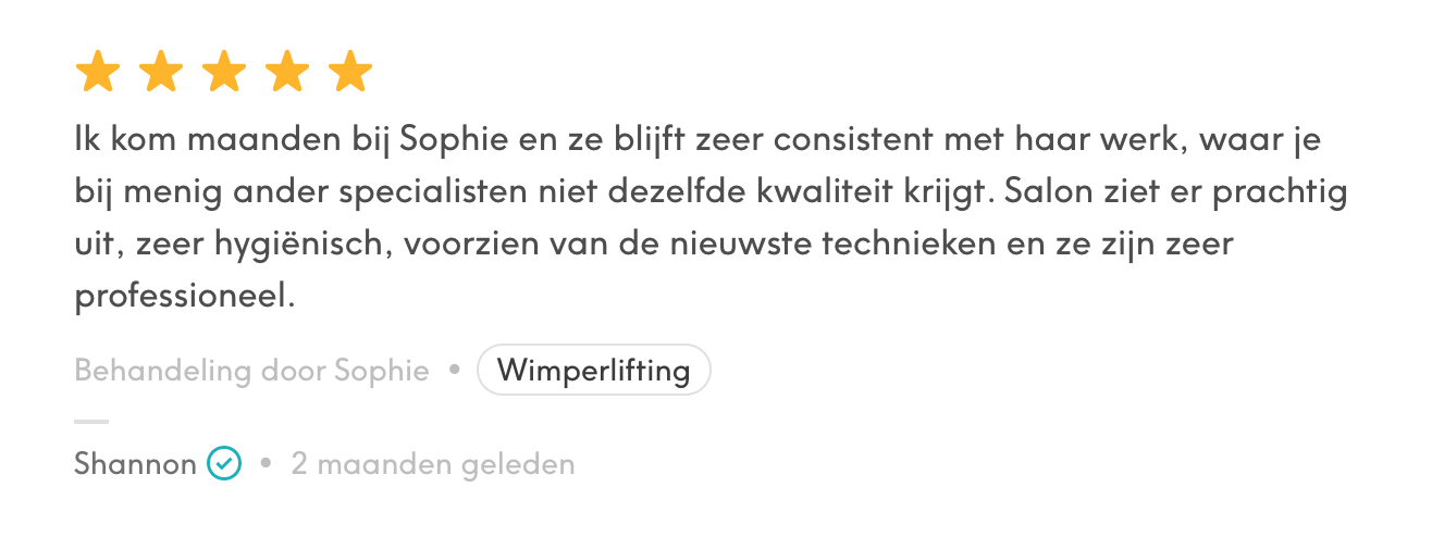 Een recensie in een vreemde taal met vijf sterren