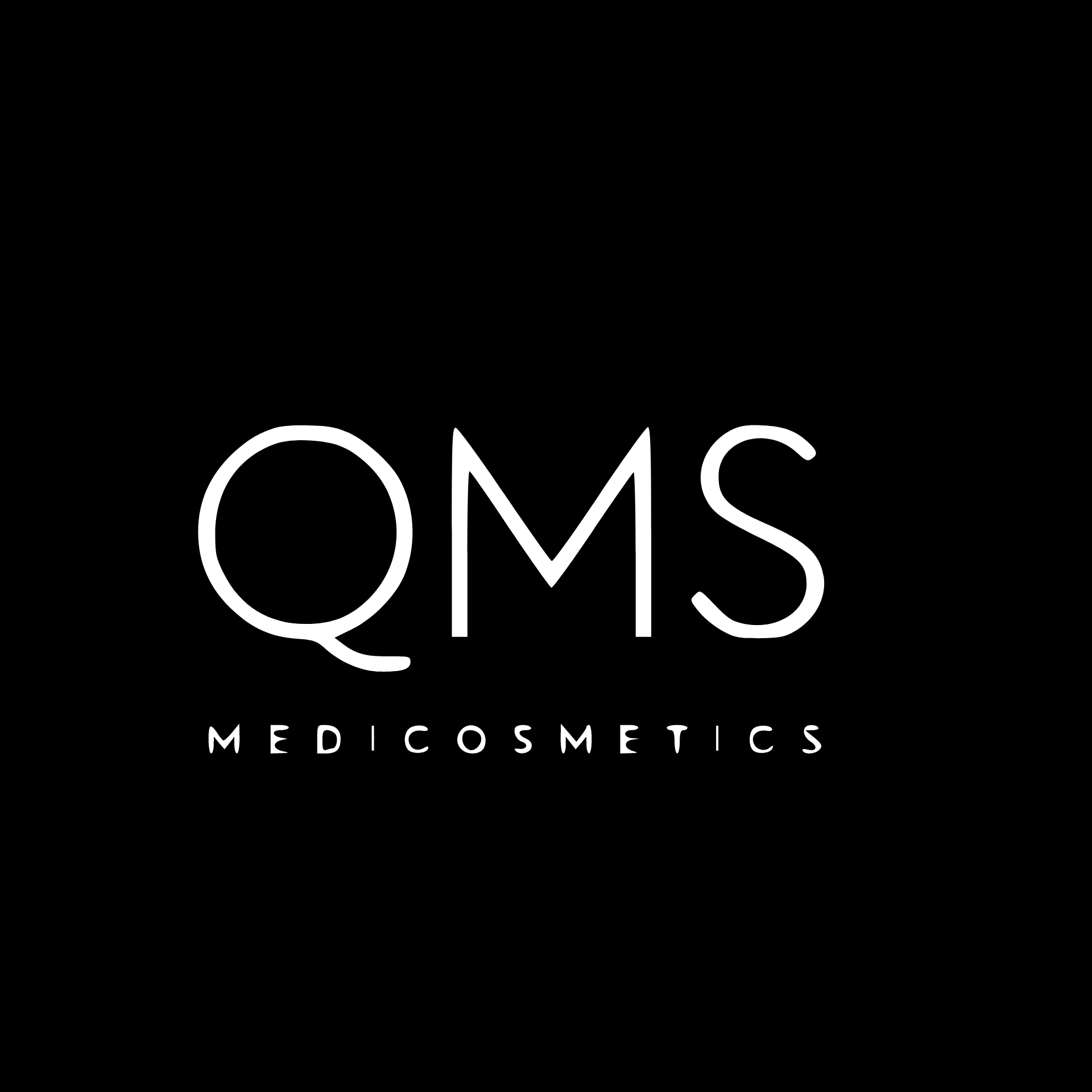 Il logo dei cosmetici medici qms è bianco su sfondo nero.