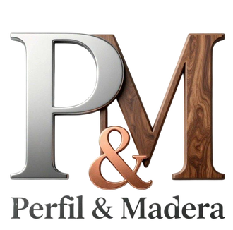 Logotipo con las letras “PM” en tonos plateados y de madera, y debajo “Perfil & Madera”.