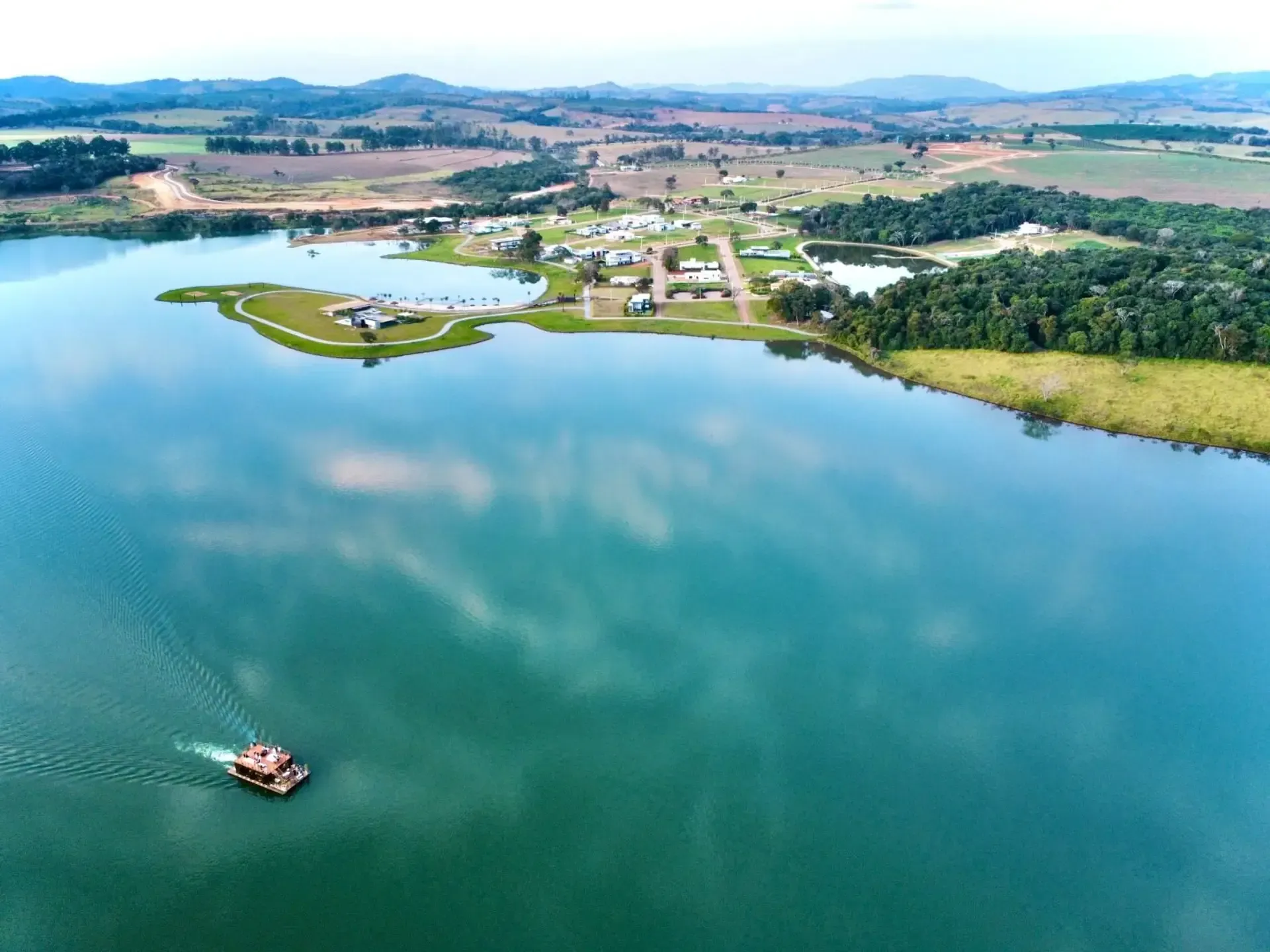 Wine Boat da Alma Gerais no Condominio Vivert