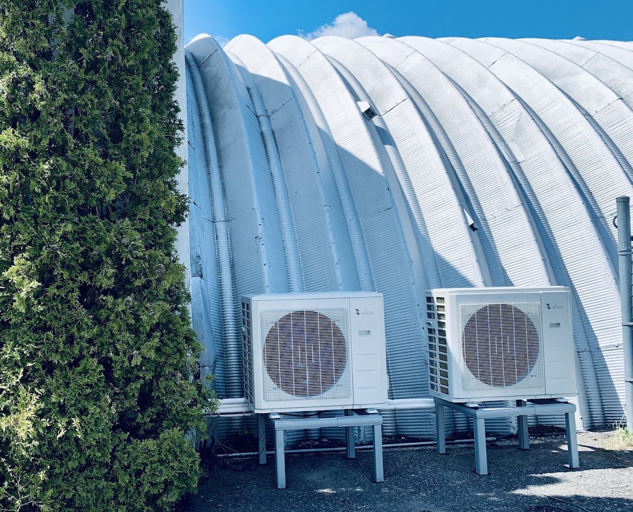 Deux Airs climatisant de Air-MC Climatisation Et Chauffage