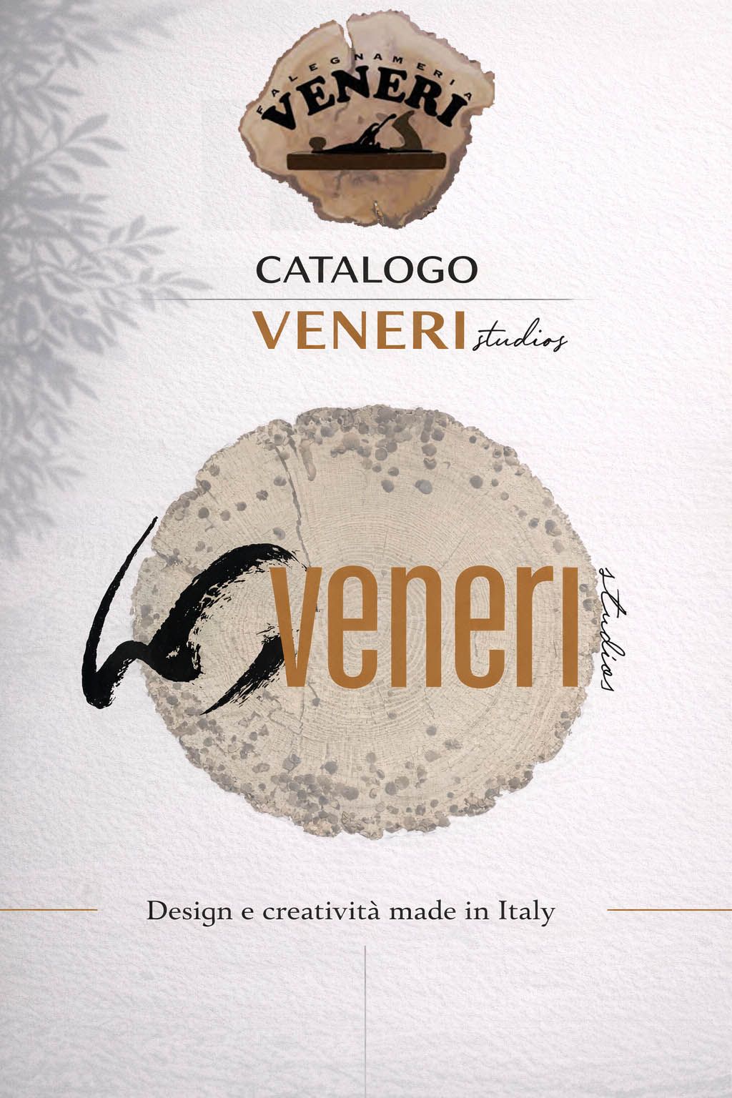 Copertina del catalogo prodotti di Veneri Studios, con il logo aziendale, elementi che richiamano la texture del legno e la dicitura 