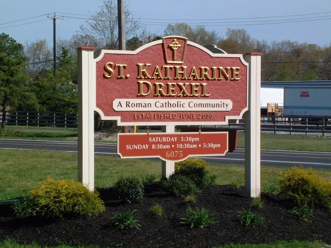 dimensional sign services