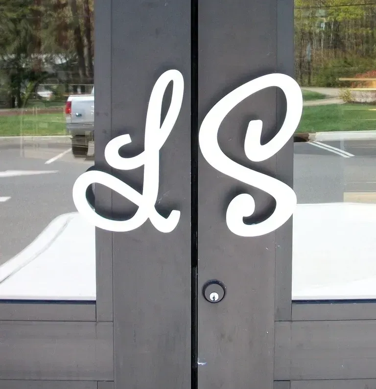 sign services near me