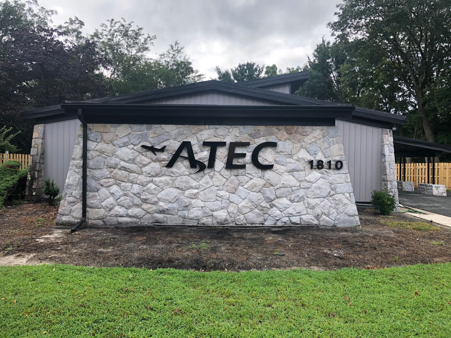 sign services near me