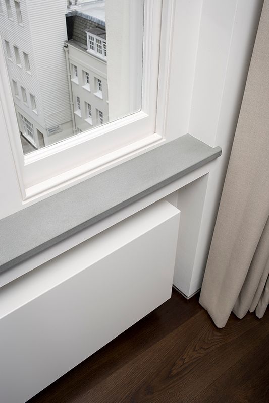 Electric Outline horizontal radiator 