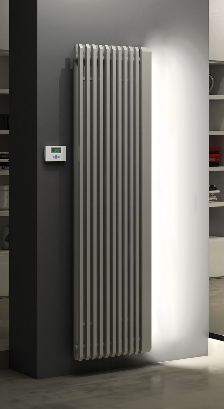 Polar vertical electric radiator Polar vertical electric radiator